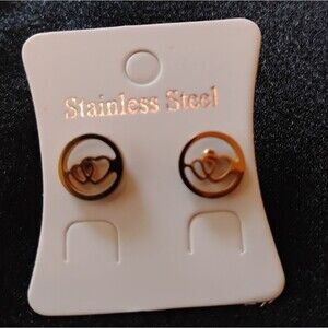 gold earrings studs